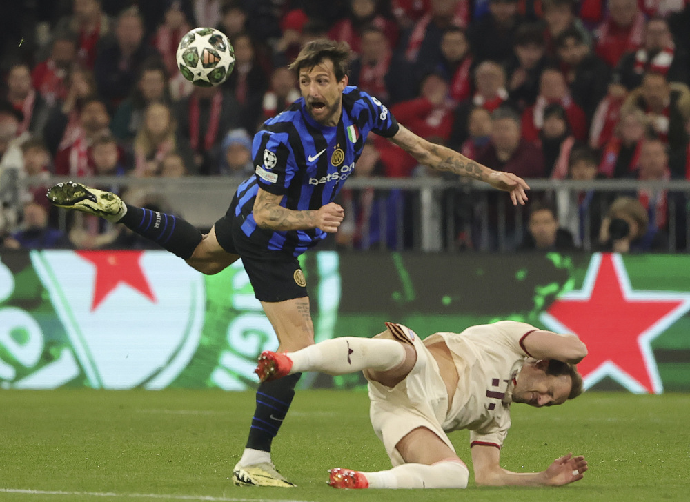 队长的担当！微笑卡莎风雨交加狂暴杀戮 微笑队逆转拿赛点