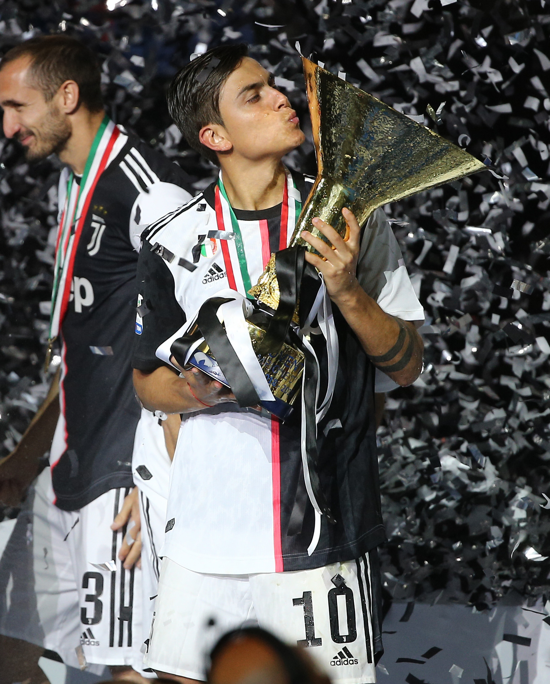 LCS选手协会发布公告拒绝向拳头让步，只有谈判才能解决问题