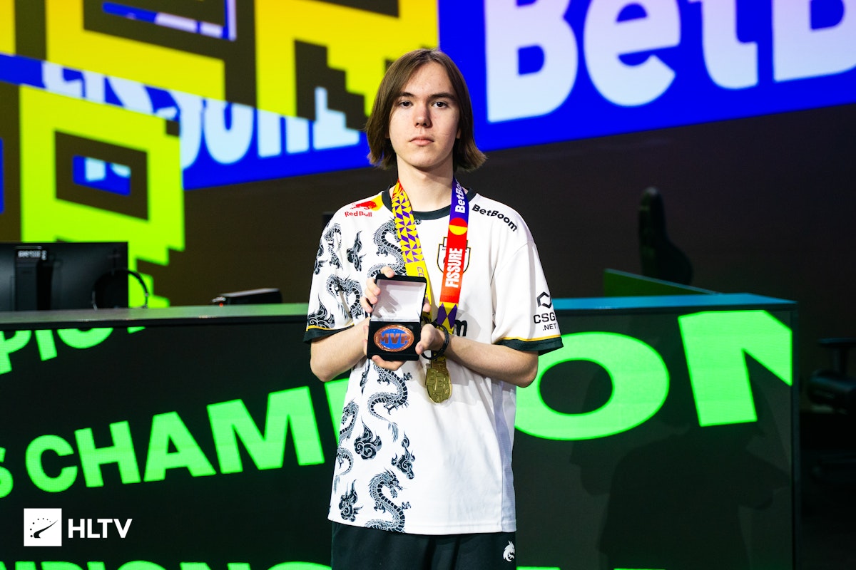 JDG官宣夏季赛大名单：战马教练加入